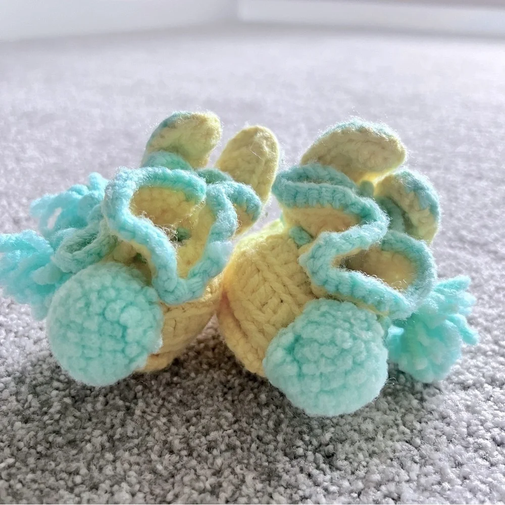 Vintage 1970 handmade bunny booties